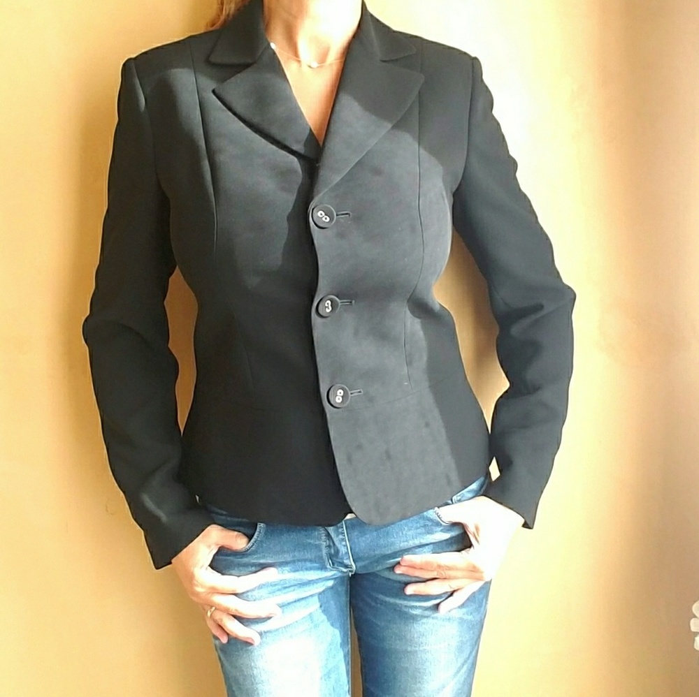 Calvin Klein Lined 3 button Blazer Size 4